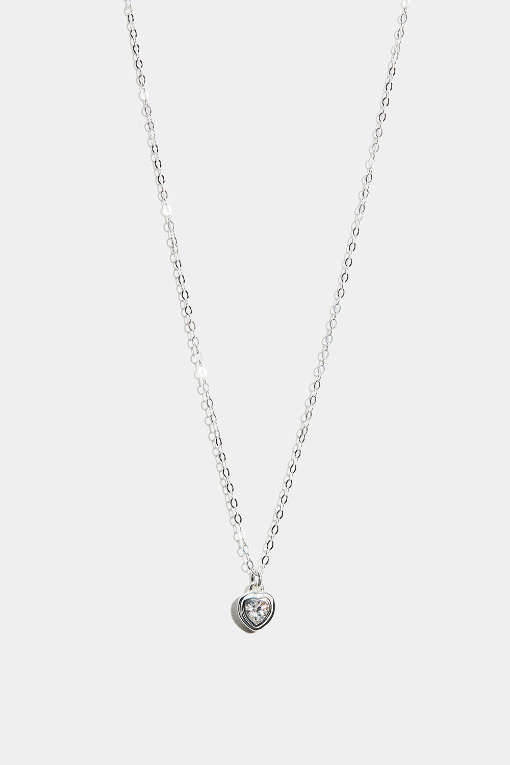 Halskjede i ekte sølv med hjerteformet kubisk zirkonia