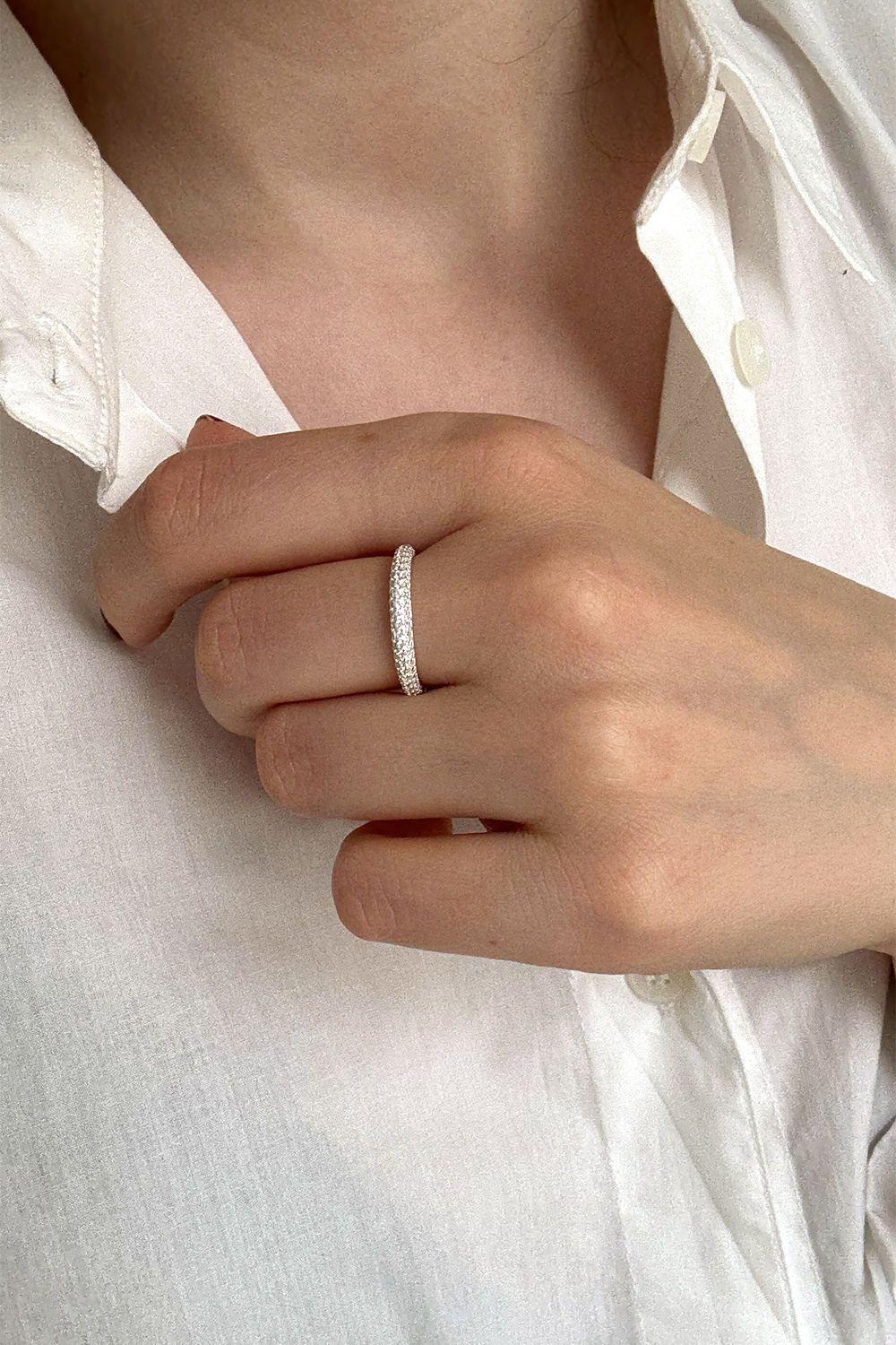 Rund ring i ekte sølv med Cubic Zirconia